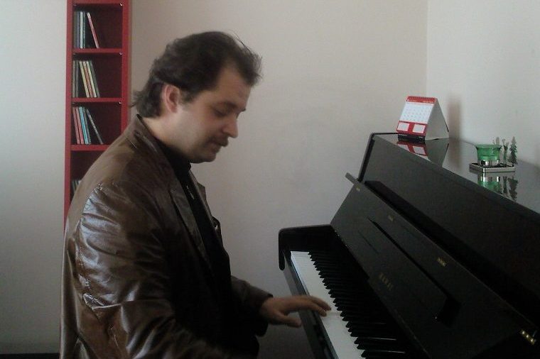 Piyanist yalnız kovboy Kovboy piyano